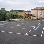 Pergola a hřiště